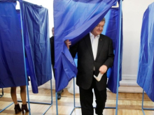 Те же минус Порошенко. Зеленский зачищает патриотическое поле перед выборами