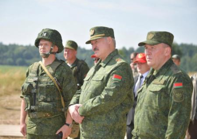 Белоруссия закупит у России вооружение на миллиард долларов для закрытия периметра границы с Украиной