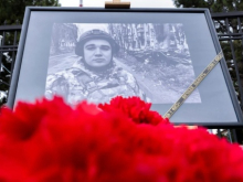 В Крыму на могилах военкора «Известий» и бойцов СВО сожгли кресты и венки
