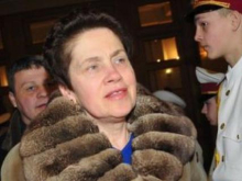 Украинские медиа похоронили супругу Януковича