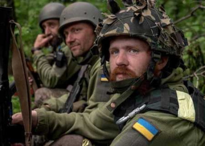 Последователи Фарион требуют от военных переходить на украинский. ВСУ готовят к атаке на Зеленского?