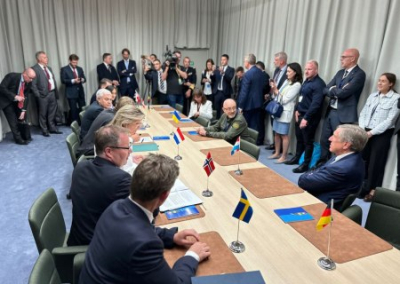Альянс утвердил программу помощи Киеву и создание Совета Украина — НАТО
