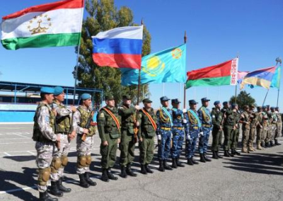 Путин предложил ввести войска ОДКБ во все страны, состоящие в союзе