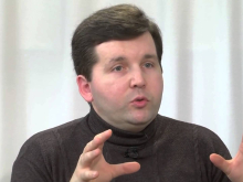 Киевский политолог, уличивший украинских олигархов в сговоре и призывавший к мирному урегулированию на Донбассе, выпал из окна