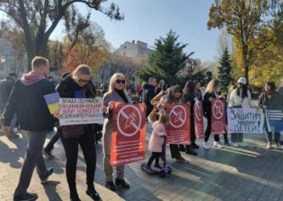 Гордон обвинил Россию в организации митингов «антиваксеров» на Украине