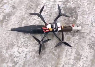 Украинский дрон-камикадзе ударил по российскому пикапу с пленными ВСУшниками