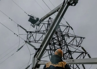 На Украине ввели экстренно-аварийные отключения электричества