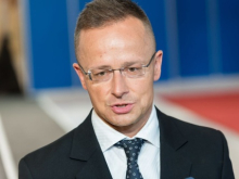 Сийярто обвинил фон дер Ляйен в изоляции Евросоюза