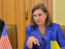 Хозяйский ультиматум: Нуланд потребовала от Порошенко особый статус для ДНР и ЛНР