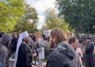 Mayor and Police Lead Raider Seizure of St. Andrew’s Church in Cherkasy