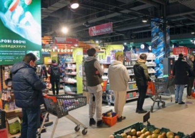 В Кабмине анонсировали повышение цен на продукты из-за отключений света