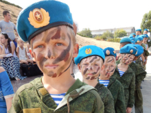 Прифронтовой Крым начинает военную подготовку старшеклассников раньше срока, намеченного правительством России