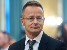 Сийярто обвинил Европейскую народную партию в провоцировании войны
