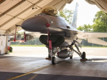 В Чехии откроют школу для украинских пилотов F-16