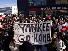 «Мы не продаёмся». Жители Гренландии протестует против намерения Трампа аннексировать остров