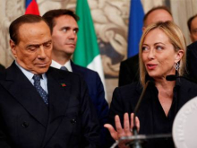 Смерть Берлускони усилила позиции русофобки Мелони. Слово за дочерью друга России?