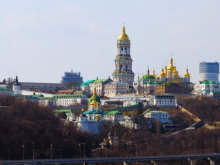 Чьи мощи? Монахов УПЦ выгоняют из Киево-Печерской Лавры
