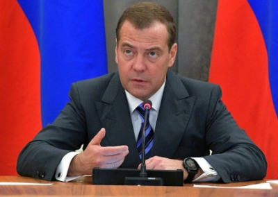 Медведев: в Киеве находятся в постоянном военном угаре с недолгими паузами на причудливые наркотические сны