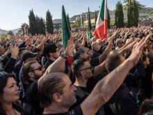В Италии узаконили фашистское приветствие, назвав «зигование» «римским салютом»