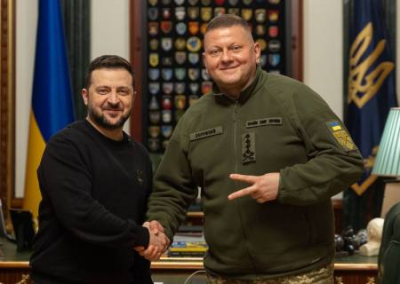 Зеленский дал понять, что уволил Залужного, предложив «оставаться в команде»