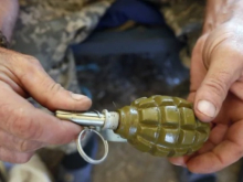 Заполнены крупой. Боевики ВСУ в Курской области жалуются на поступление бракованных гранат Ф-1